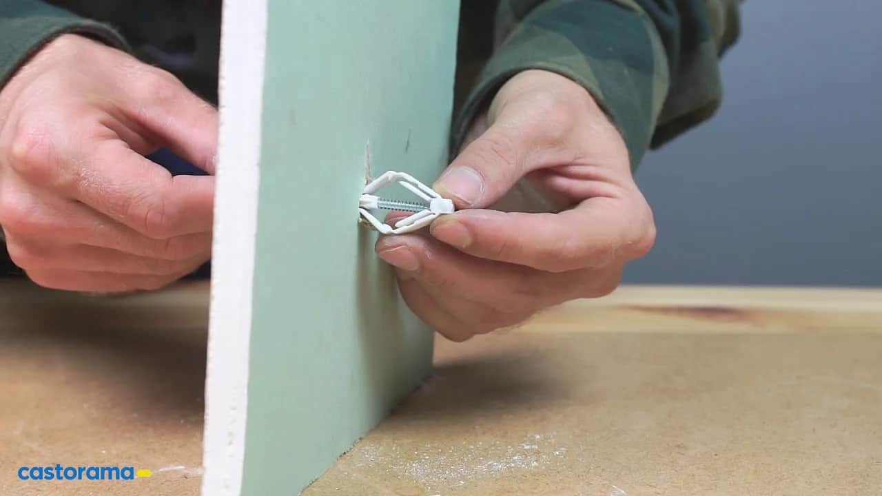 Jak zamocować kołek w karton-gipsie? Poradnik Krystiana A.