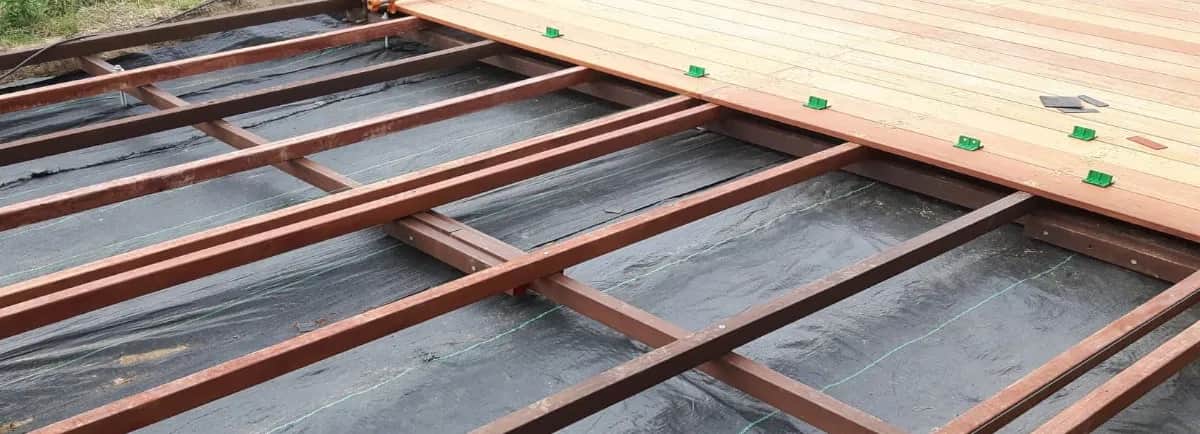 Taras kompozytowy: Rozstaw legarów klucz do trwałości i gwarancji